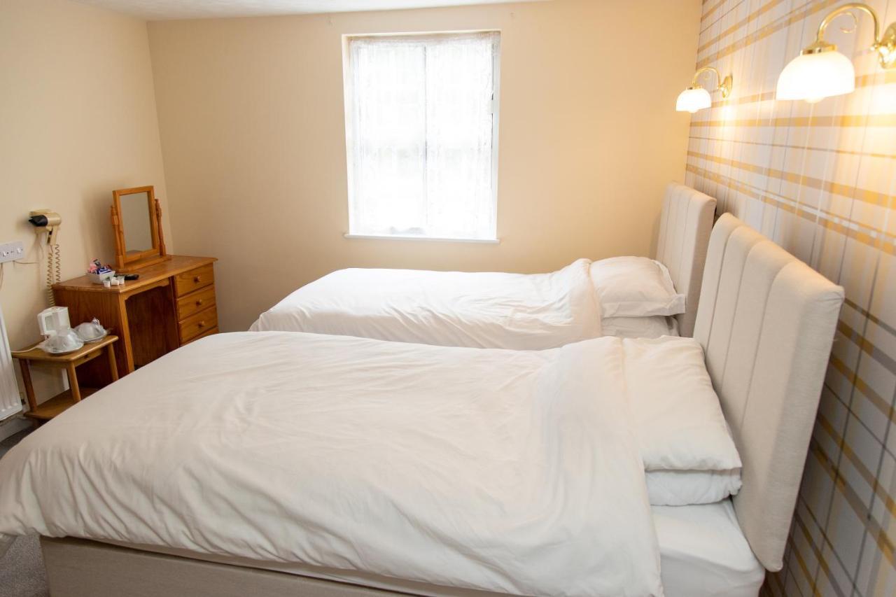 The Unicorn Inn Newton Solney Esterno foto