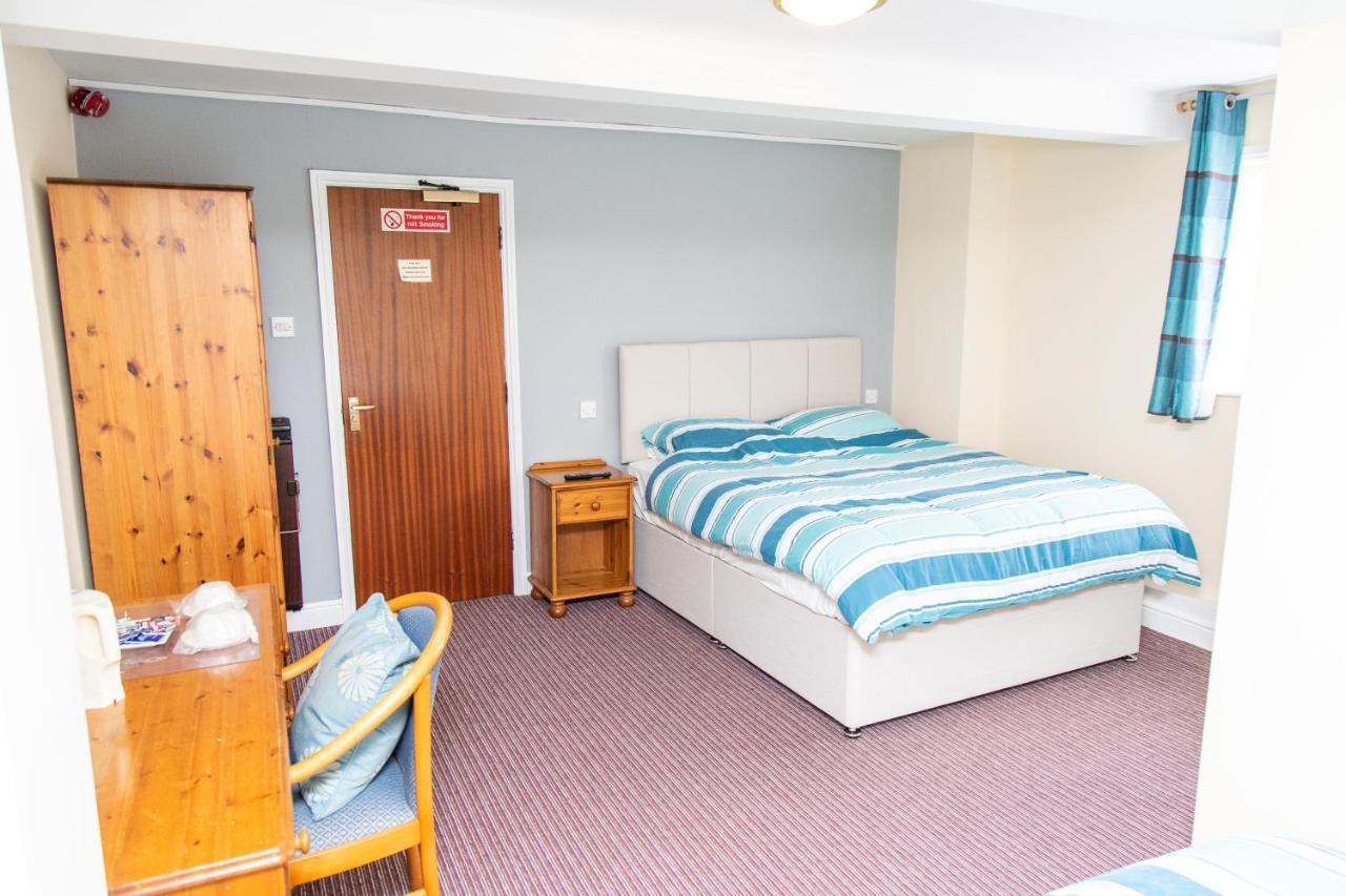 The Unicorn Inn Newton Solney Esterno foto