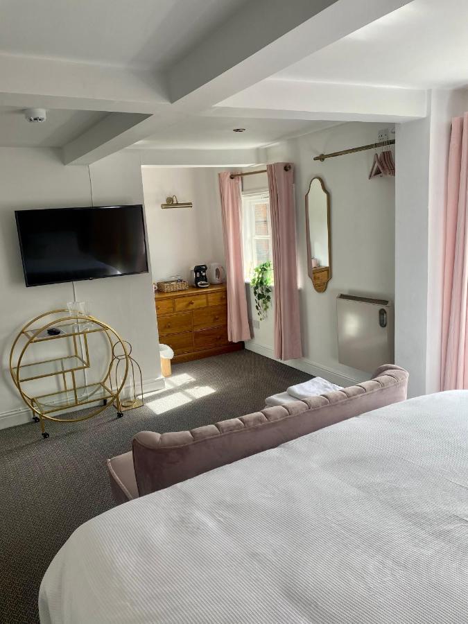 The Unicorn Inn Newton Solney Esterno foto