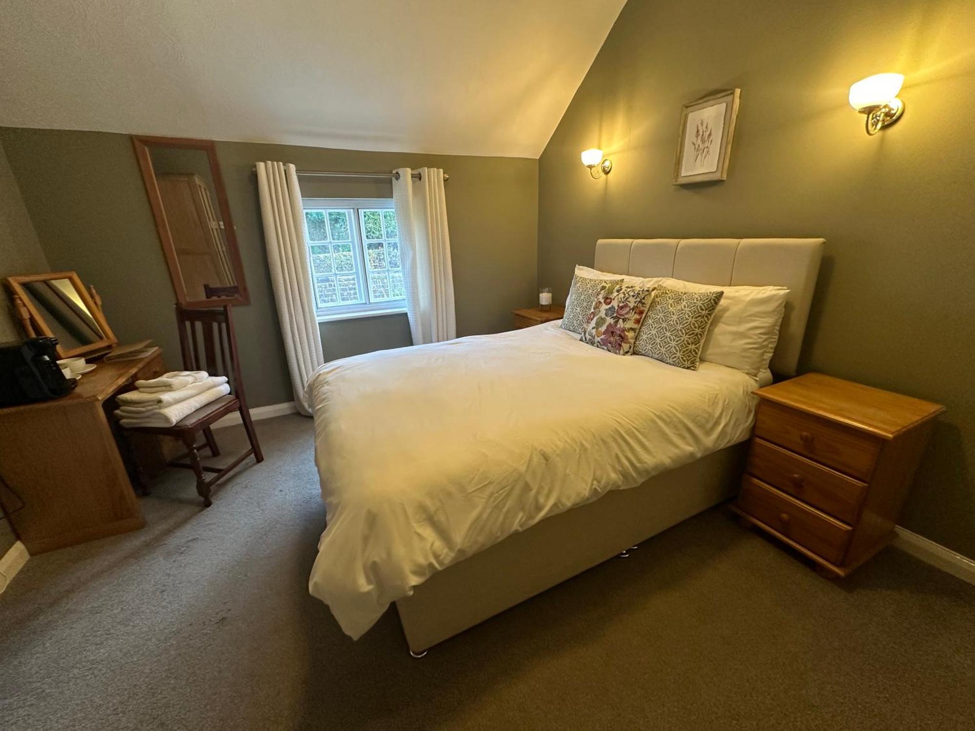 The Unicorn Inn Newton Solney Esterno foto