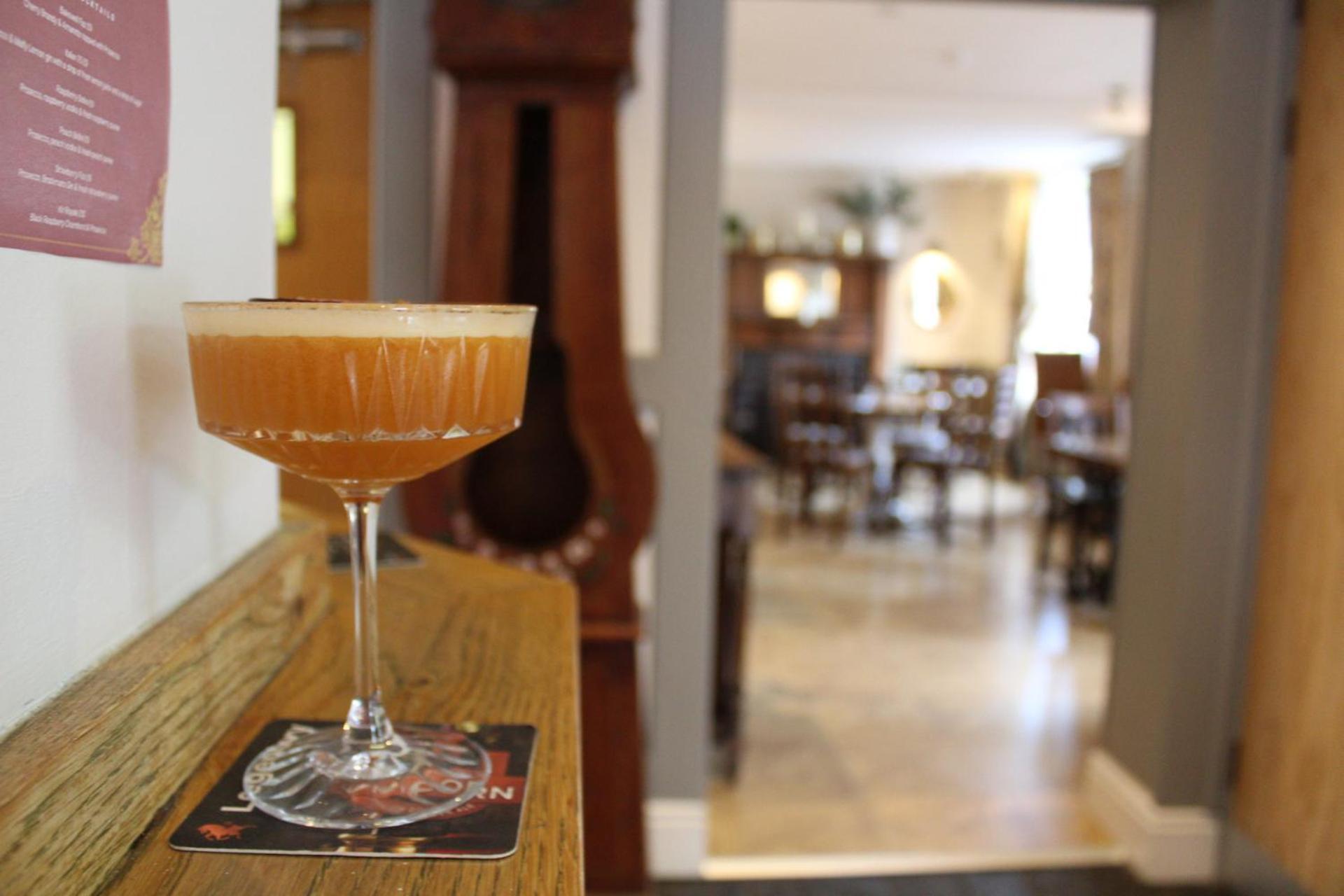 The Unicorn Inn Newton Solney Esterno foto