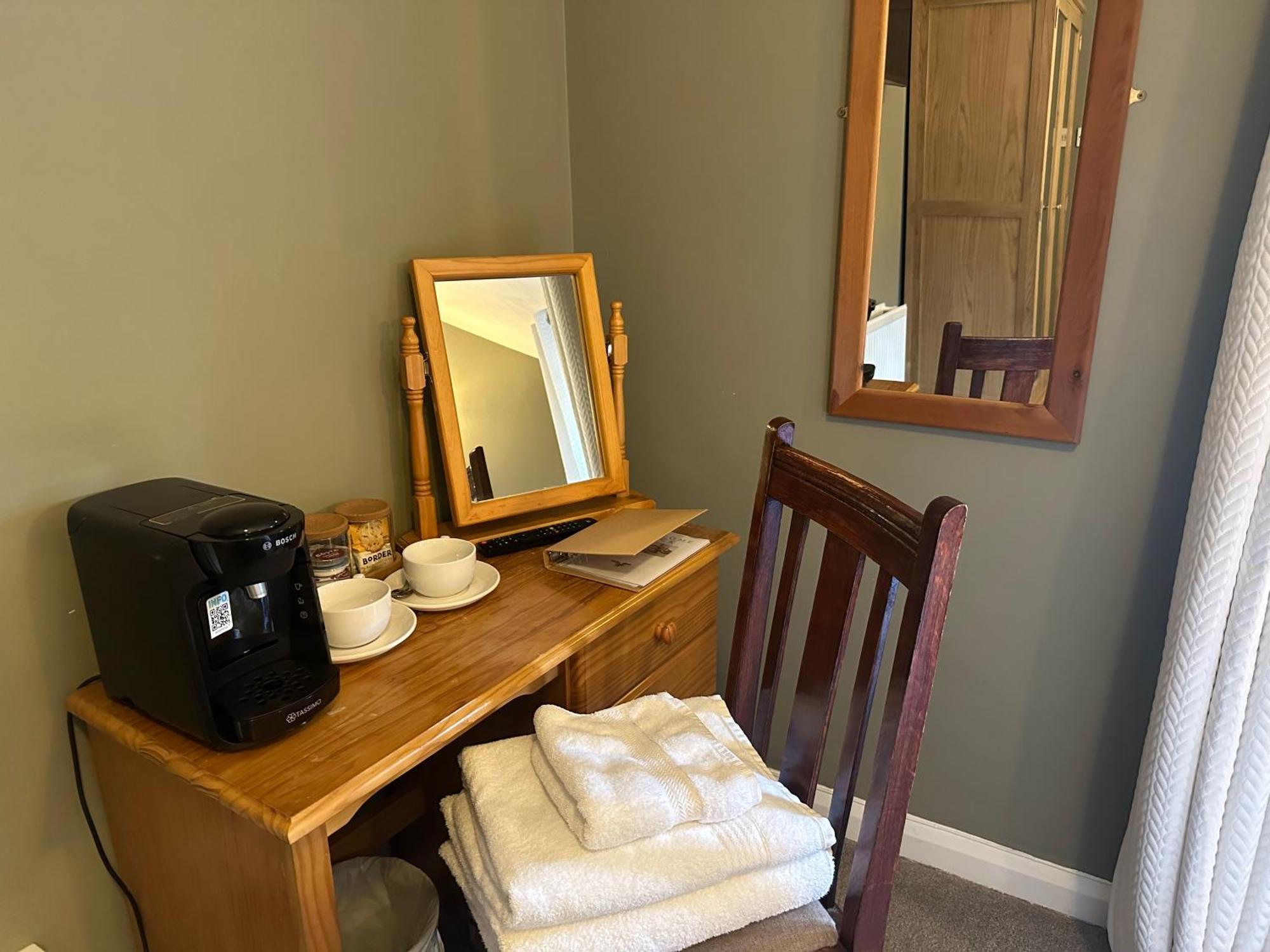 The Unicorn Inn Newton Solney Esterno foto